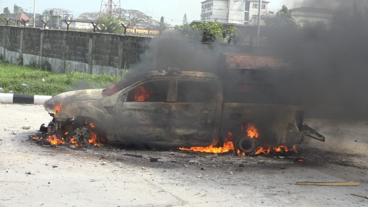 Delta: Truck crushes woman, child to death as security operatives allegedly chased suspected ‘Yahoo Boys’