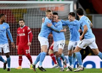 Manchester City demolish Liverpool 4-1