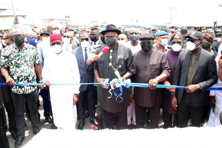 Gov Diri inaugurates road, school projects in Delta