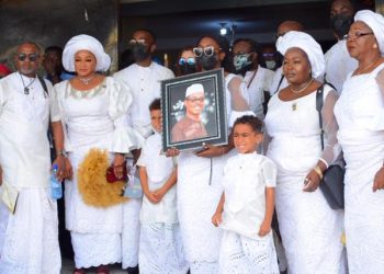 Ighoruemu Akpedeye laid to rest at Uwheru in Delta amid tears, eulogies