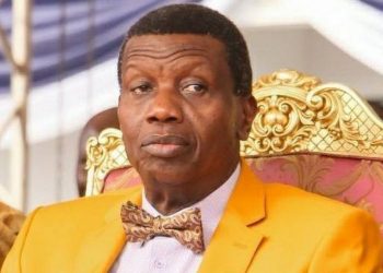 FG grounds Adeboye’s Helicopter after he spoke against corrupt practices in Nigeria 