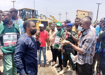 Bulldozers descend on illegal structures as Tidi’s govt takes steps to improve on aesthetic of Warri