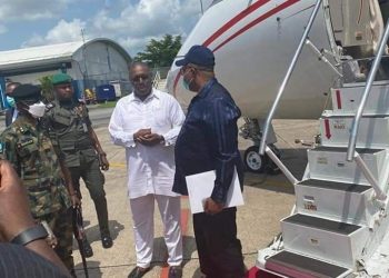 PHOTOS: Ultimatum Countdown: Akpabio lands in Gbaramatu to plead with Tompolo