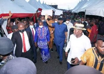 Omo-Agege receives PDP defectors to APC in Delta