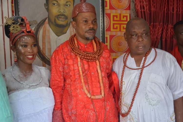Delta monarch confers Ejovi’s bride, Erhuvwujero, with chieftaincy title