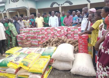 Okowa’s aide, Adjogbe takes relief items to flood victims in Evwreni, Unenurhie