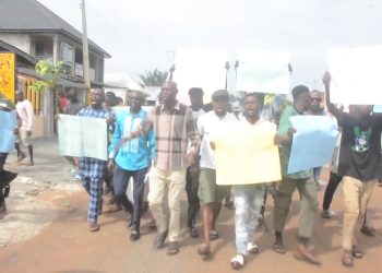 Protest rocks Delta community over Union’s opposition to appointment of indigene as Registrar of College of Education