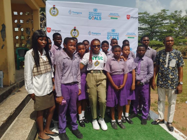 CDS: Corps member in Delta urges teenage students to focus on their goals