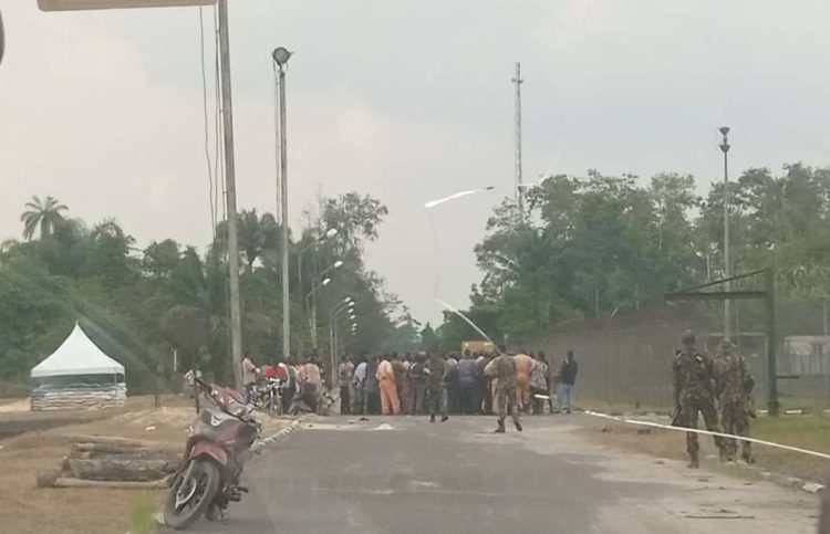Army captain brutalises journalist in Delta as workers shutdown Heritage HEOSL Ughelli pumping station