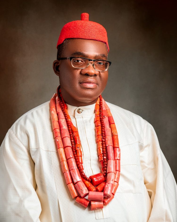 Delta monarch, Obi of Ogwashi-Uku begins allocation of free plots of land to indigenes