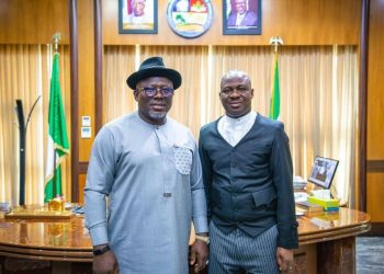 Guwor rejoices with Oborevwori on his triumph at S’Court