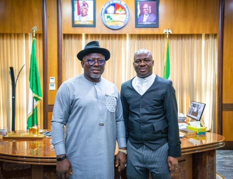 Guwor rejoices with Oborevwori on his triumph at S’Court