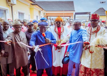 Oborevwori inaugurates Ultra-Modern Cottage Hospital in Warri South, praises Tidi for excellent performance