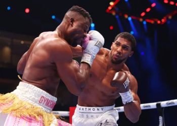 Anthony Joshua knocks out Francis Ngannou