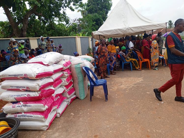 EASTER: Orphans, widows, others beam with smiles as Azuka and Ify Foundation doles out cash, food items in Delta
