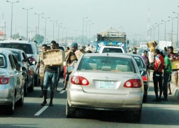 Lagos govt restates ban on street trading
