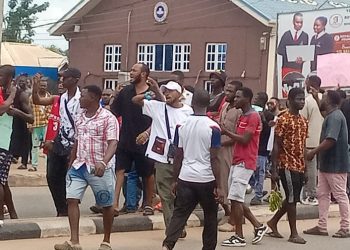 Hunger Protest: Police, politicians teargas, beat journalists in Delta