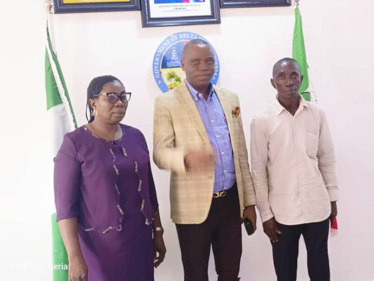 Egbo sues for collaborative efforts as he receives two newly posted top officers to Ughelli North Council