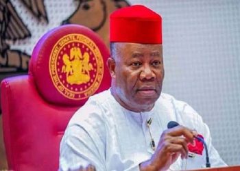 “Please, off the mic and sit down”, Akpabio rebukes Seriake