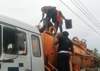 Soldiers of 181 Battalion, TANTITA Operatives arrest vacuum truck laddened with stolen crude in Delta