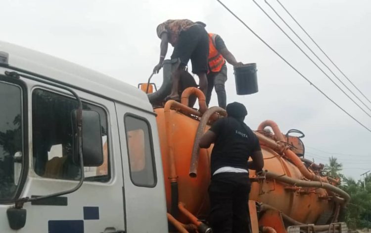 Soldiers of 181 Battalion, TANTITA Operatives arrest vacuum truck laddened with stolen crude in Delta