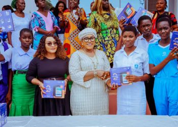 Delta First Lady Distributes 500 uLesson Tablets to Students