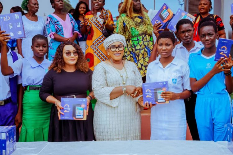 Delta First Lady Distributes 500 uLesson Tablets to Students