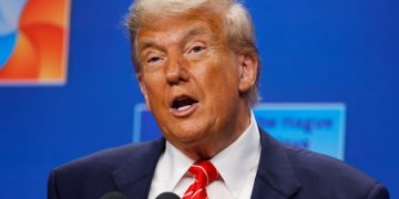 U.S. Lawmakers Pass Trump’s Pro-Fossil Fuel Energy Bill