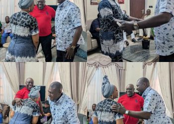 Majemite, Awhinawhi Pay Condolence Visit to Hilary Ibegbulem at Service of Songs for Late Elder Gilbert Ibegbulem