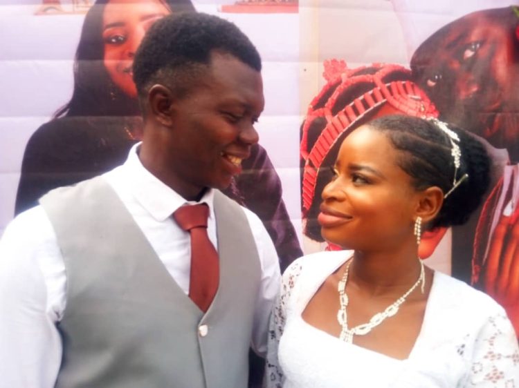 “Go Marry!” — Newlyweds Mr & Mrs Eigbefoh Urge Bachelors, Spinsters at Warri Wedding