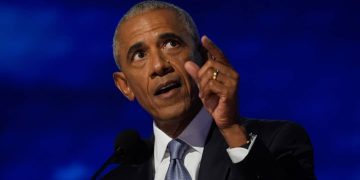 Obama Warns of Eroding Decency as Viral Claims Trigger New Trump Debate