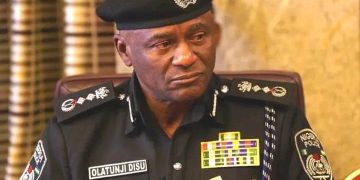 “Bullet”-Led Armed Mob Storms Aboh Ogwashi-Uku, Injures Police Officer, Destroys Property Amid Ongoing Federal Court Battle