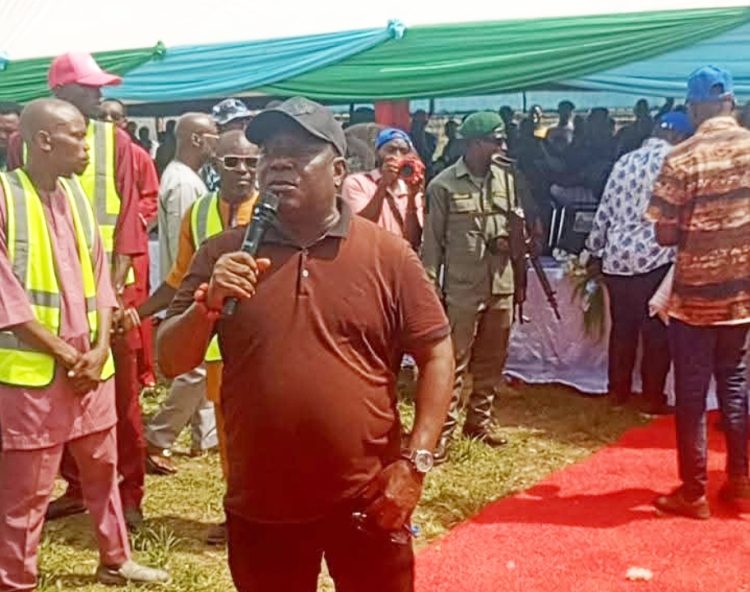 “Choose Peace, Not War” — Nani Rallies APC Faithful at Ethiope West Unity Gathering