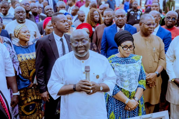Oborevwori Leads Thanksgiving After Crisis-Free APC Primaries in Delta