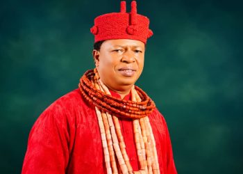 History Beckons as Oborevwori Presents Staff of Office to Oyede’s First Ovie Friday