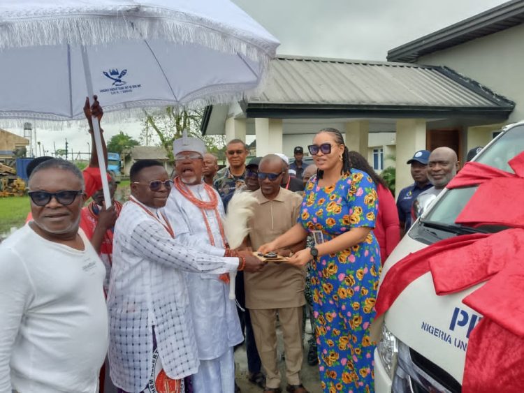 A Bus for the Beat: ManRoy, TANTITA Donate Mobility Lifeline to NUJ Warri Correspondents’ Chapel