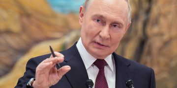 Russia Bans Transgender People From Adopting Children, Citing ‘Traditional Values’