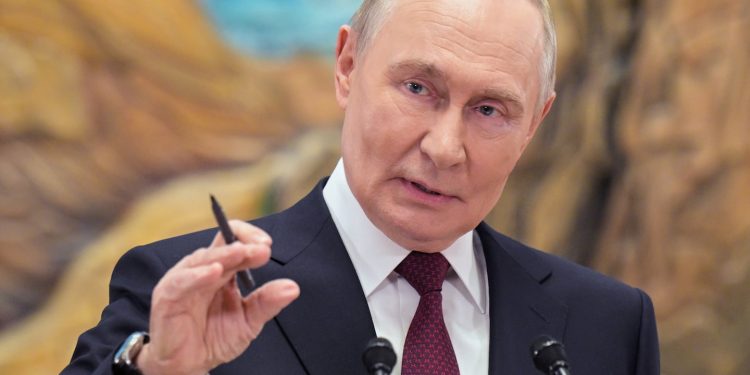 Russia Bans Transgender People From Adopting Children, Citing ‘Traditional Values’